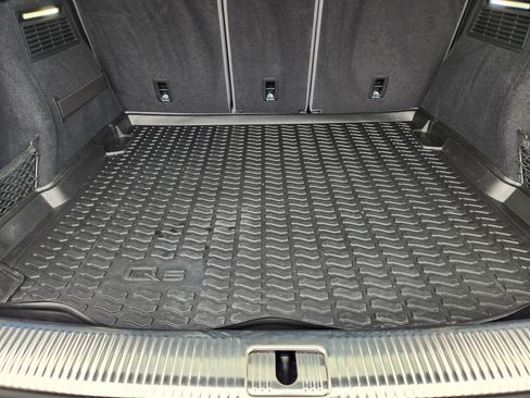 Used 2022 Audi SQ5 Premium Plus w/ Premium Plus Package image 32