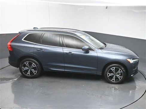 Certified 2022 Volvo XC60 B5 Momentum w/ Climate Package image 50