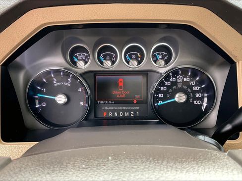 Used 2016 Ford F350 Lariat w/ Chrome Package image 21