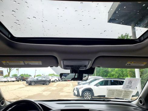 Used 2020 Honda Pilot Touring image 12