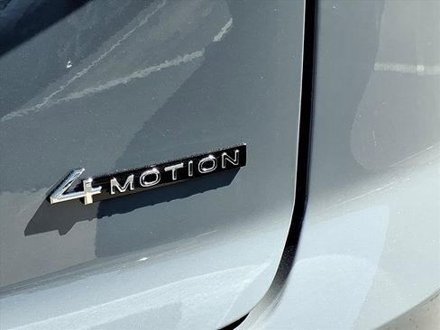 New 2026 Volkswagen Atlas Cross Sport SE image 8