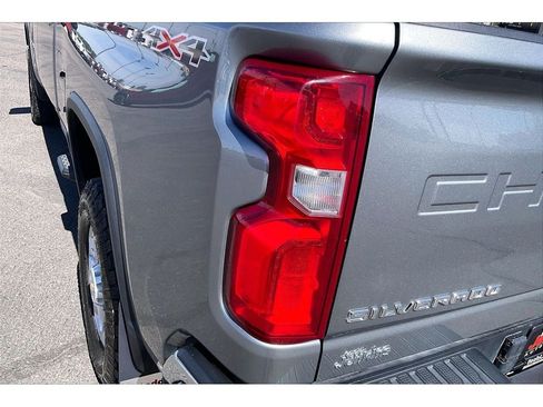 Used 2024 Chevrolet Silverado 3500 LTZ w/ LTZ Convenience Package AWD/4WD image 31