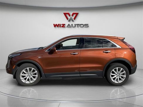 Used 2019 Cadillac XT4 Luxury w/ Cold Weather Package image 10