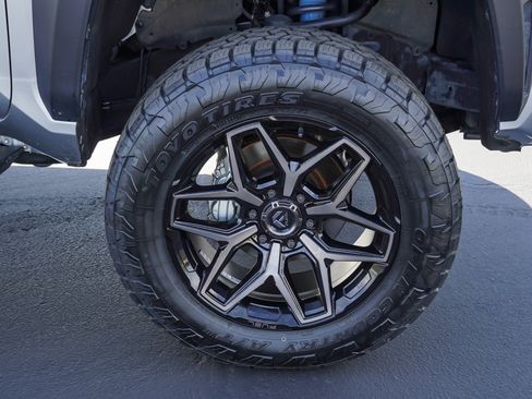Certified 2025 Toyota Tacoma TRD Off-Road w/ TRD Off Road Upgrade Package AWD/4WD image 10