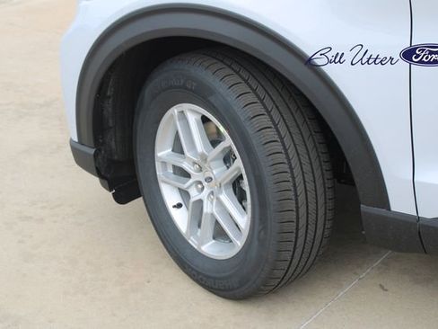 New 2026 Ford Explorer Active image 5