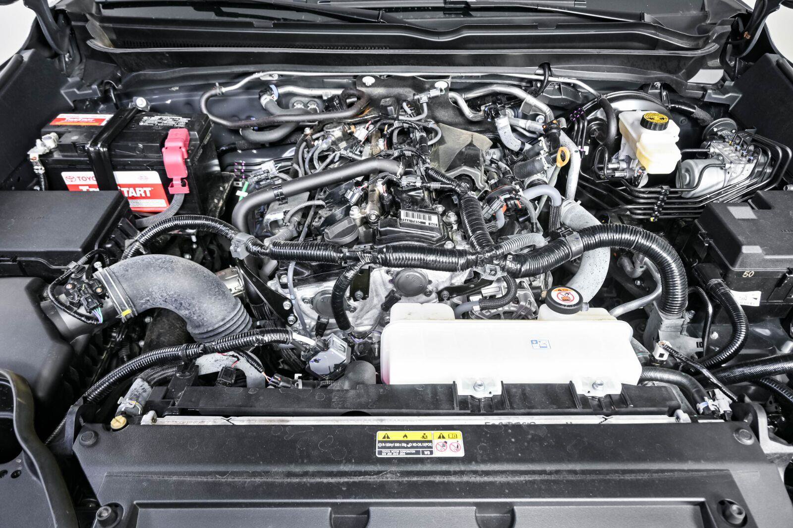 Used 2025 Toyota Tacoma TRD Off-Road AWD/4WD image 29