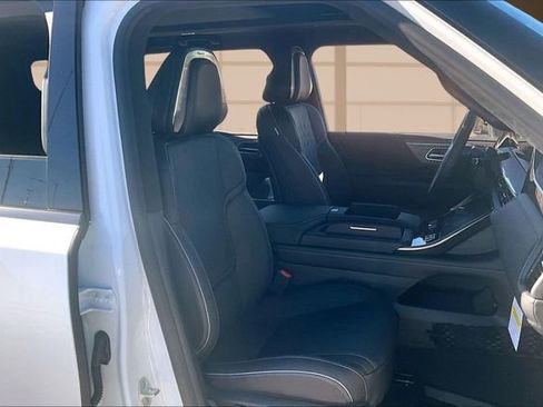 New 2026 INFINITI QX80 Autograph image 7