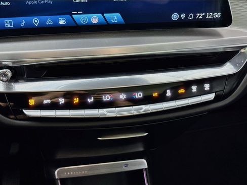 Used 2024 Cadillac Lyriq Luxury AWD/4WD image 17