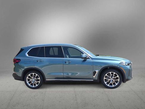 Used 2024 BMW X5 xDrive40i w/ Parking Assistance Package AWD/4WD image 9