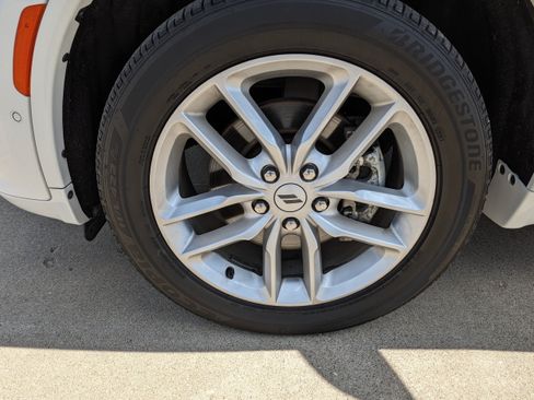 Used 2025 Dodge Durango GT AWD/4WD image 11