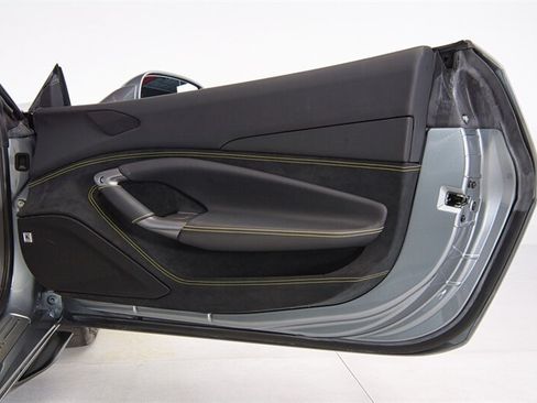 Used 2021 Ferrari F8 Tributo RWD image 31