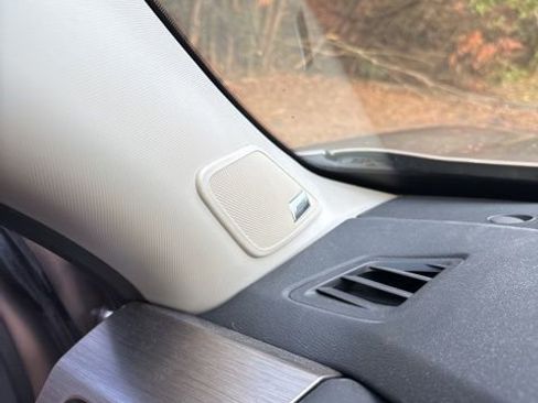 Used 2024 Nissan Pathfinder Platinum image 19