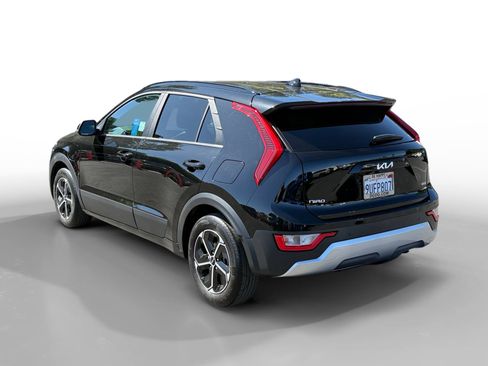 Used 2025 Kia Niro EX FWD image 3