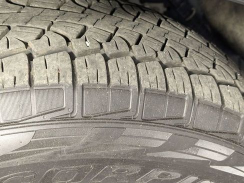 Used 2025 Ford Expedition Active AWD/4WD image 9