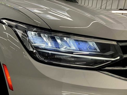 Used 2022 Volkswagen Tiguan S image 29