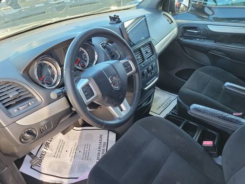 Used 2015 Dodge Grand Caravan SE w/ Quick Order Package 29E SE FWD image 14