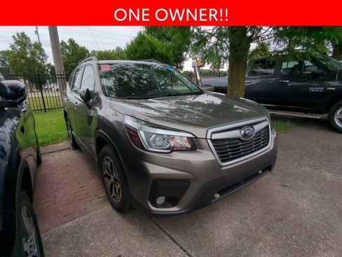 Used 2019 Subaru Forester Premium AWD/4WD image 3