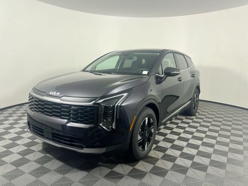 New 2026 Kia Sportage LX w/ LX Convenience Package FWD image 9