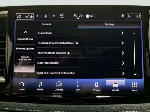 Used 2026 Chrysler Pacifica Limited FWD image 78