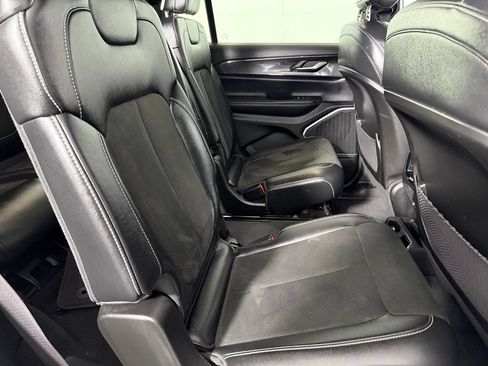 Certified 2022 Jeep Grand Cherokee L Laredo RWD image 31
