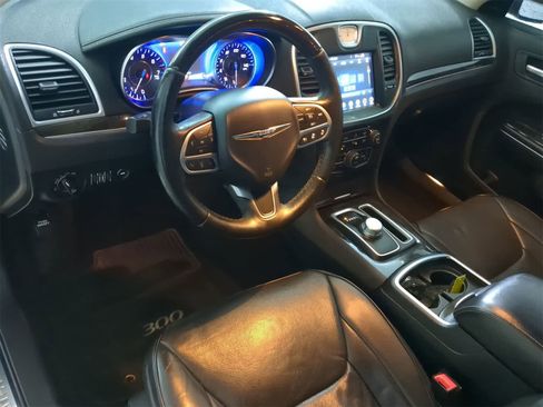 Used 2017 Chrysler 300 C w/ Safetytec Plus Group image 2