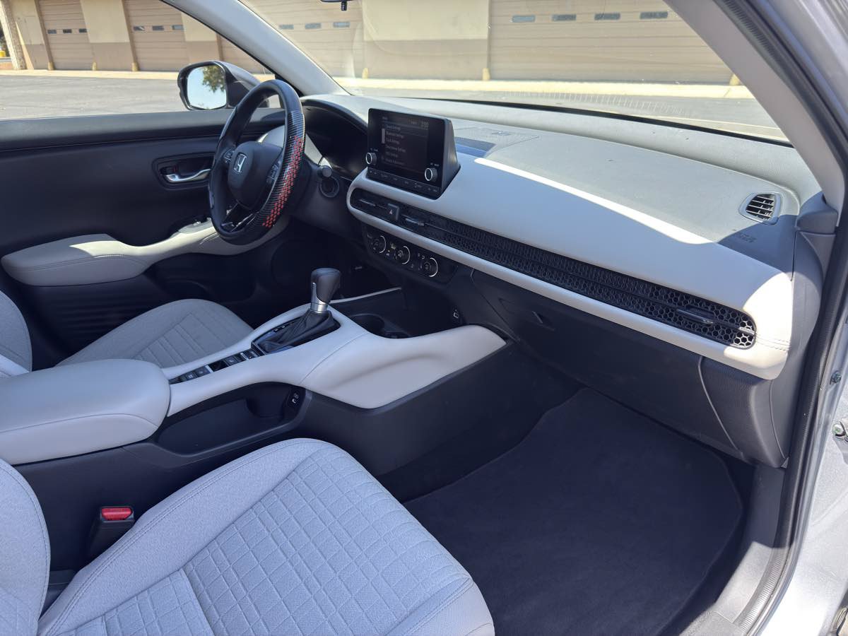 Used 2024 Honda HR-V LX image 18