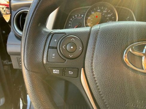 Used 2015 Toyota RAV4 LE image 23