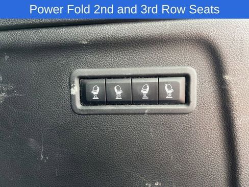 Used 2023 Jeep Wagoneer L Series II AWD/4WD image 6