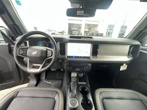 New 2026 Ford Bronco Outer Banks AWD/4WD image 31