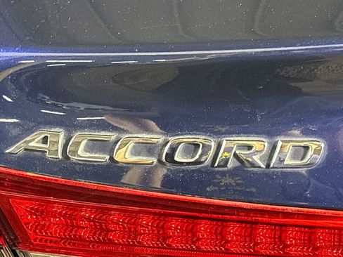 Used 2018 Honda Accord EX-L image 24