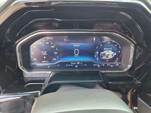 Certified 2025 Chevrolet Silverado 1500 LT Trail Boss w/ Convenience Package II AWD/4WD image 34
