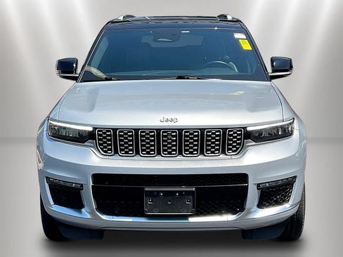 Used 2022 Jeep Grand Cherokee L Summit w/ Luxury Tech Group V AWD/4WD image 2