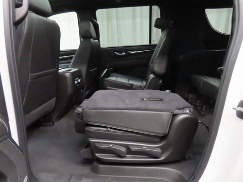 Used 2021 GMC Yukon XL Denali w/ Denali Premium Package image 52