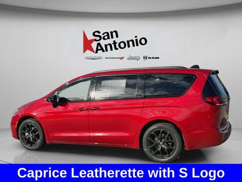 New 2026 Chrysler Pacifica Select w/ S Appearance Package FWD image 10
