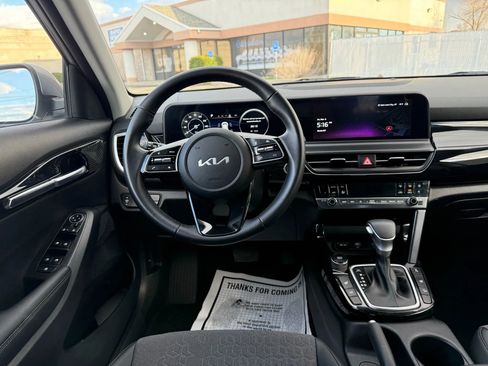 Used 2024 Kia Seltos X-Line AWD/4WD image 14