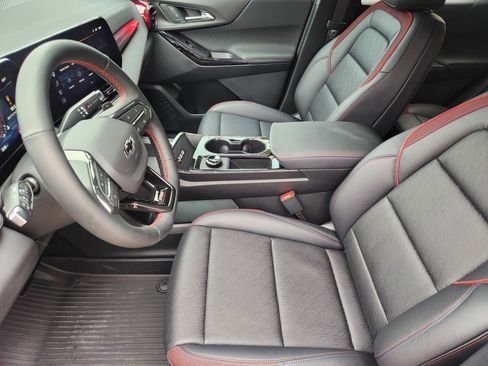 Used 2026 Chevrolet Equinox RS w/ Convenience Package III FWD image 11