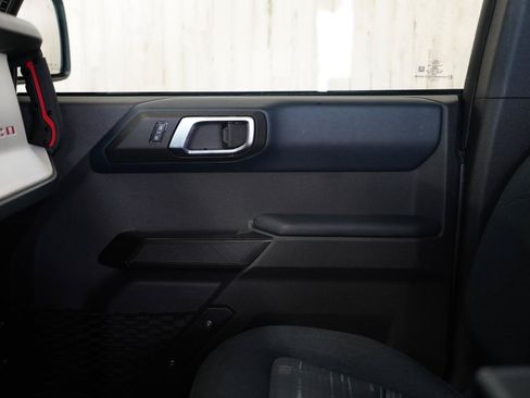 Used 2025 Ford Bronco Heritage Edition AWD/4WD image 32