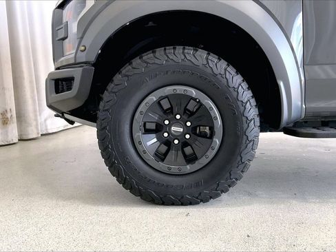 Used 2018 Ford F150 Raptor w/ Equipment Group 802A Luxury AWD/4WD image 6