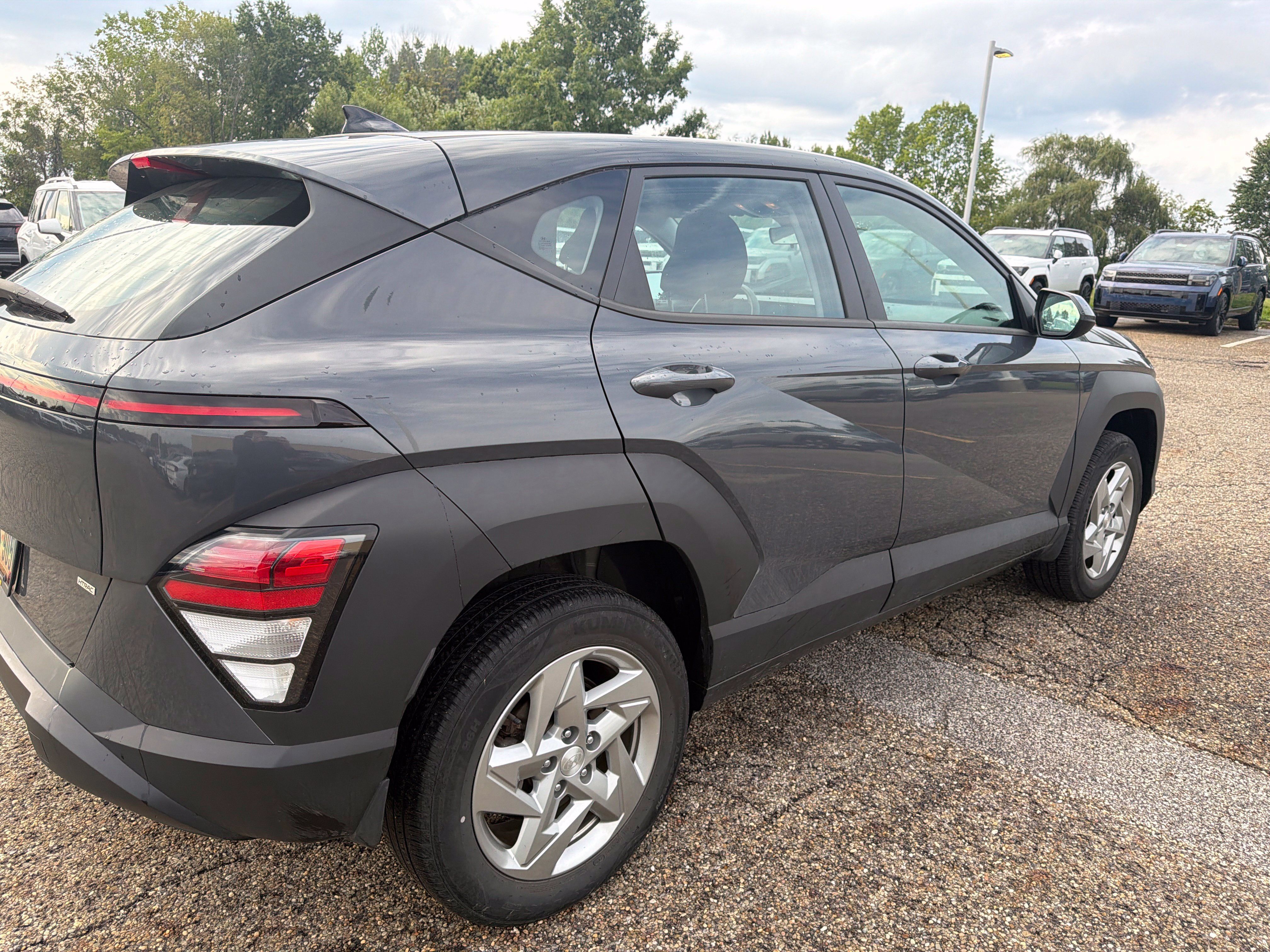 Used 2024 Hyundai Kona SE AWD/4WD image 5