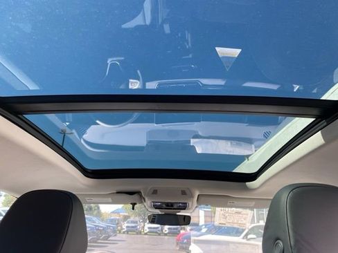 New 2025 Volkswagen Tiguan SE image 56