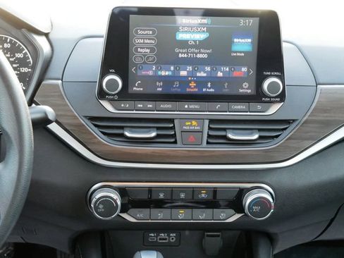 Used 2023 Nissan Altima 2.5 SV image 10