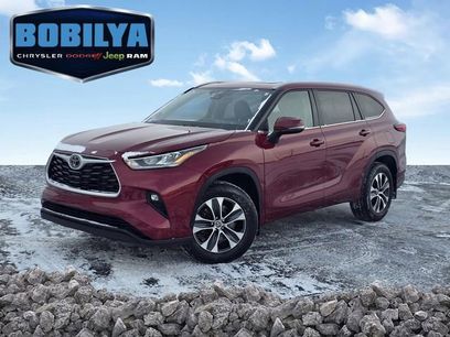 Used 2022 Toyota Highlander XLE