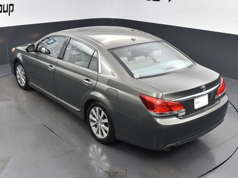 Used 2011 Toyota Avalon Limited FWD image 12