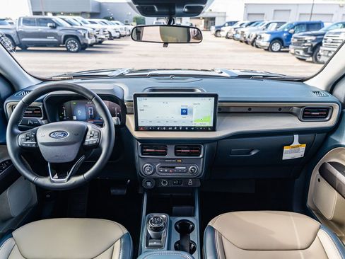 New 2026 Ford Maverick Lariat image 18