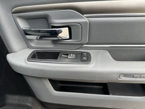 Used 2018 RAM 2500 Big Horn image 32