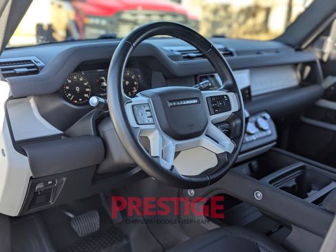 Used 2022 Land Rover Defender 110 S image 11