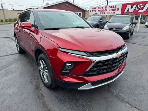 Used 2024 Chevrolet Blazer LT FWD image 3