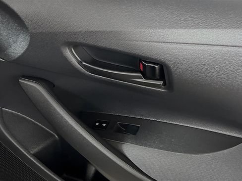 Used 2025 Toyota Corolla LE FWD image 32
