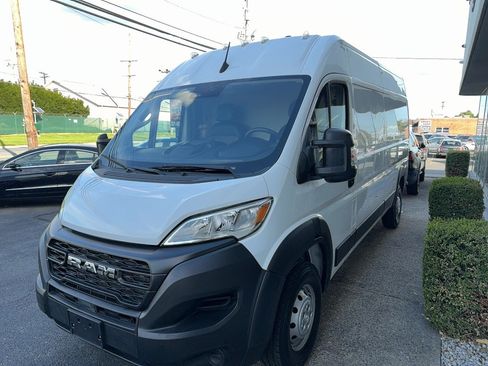 Used 2023 RAM ProMaster 2500 FWD image 5