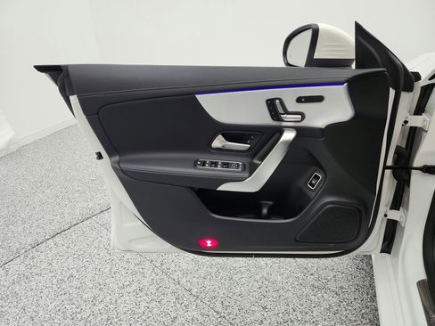 Used 2023 Mercedes-Benz CLA 250 image 15